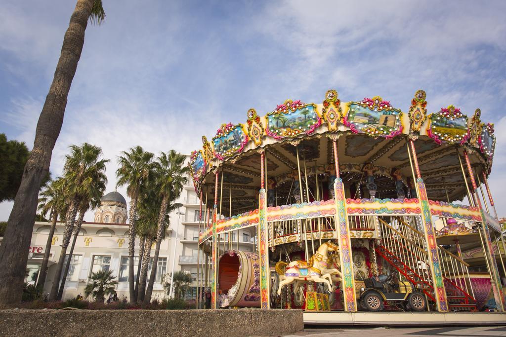 Village Vacances Le Lion De Mer Saint-Raphaël Екстериор снимка