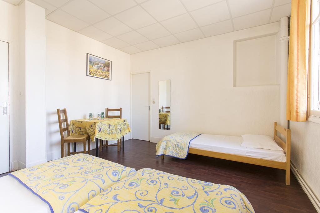 Village Vacances Le Lion De Mer Saint-Raphaël Екстериор снимка