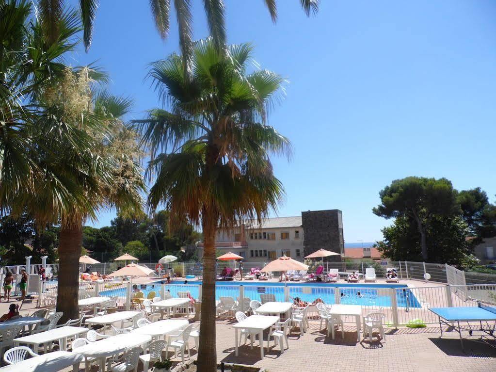 Village Vacances Le Lion De Mer Saint-Raphaël Екстериор снимка